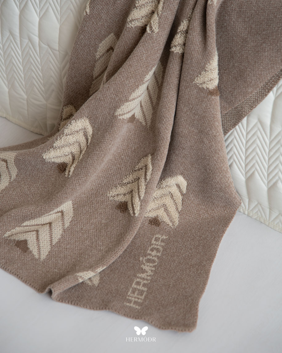 Shal-takht-web-18 پتو مبل نسکافه ای هرمد