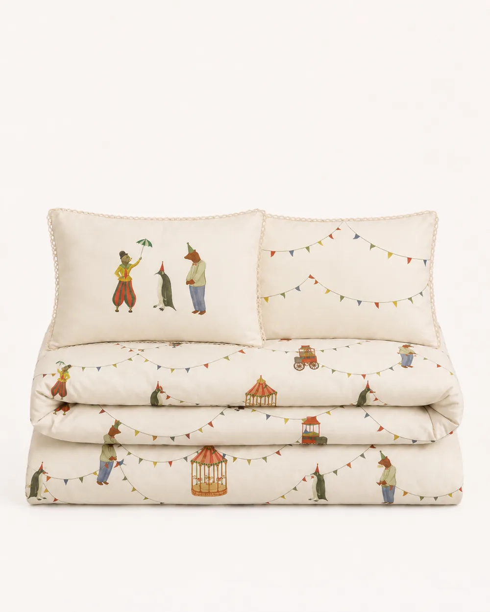 circus-bedding-set-folded
