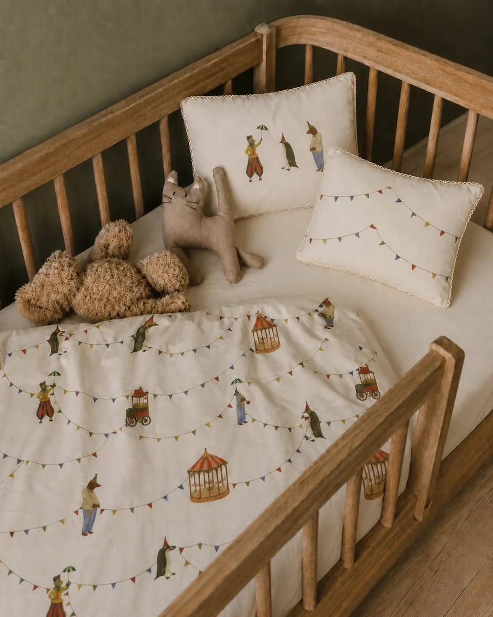circus-crib-styled-toys