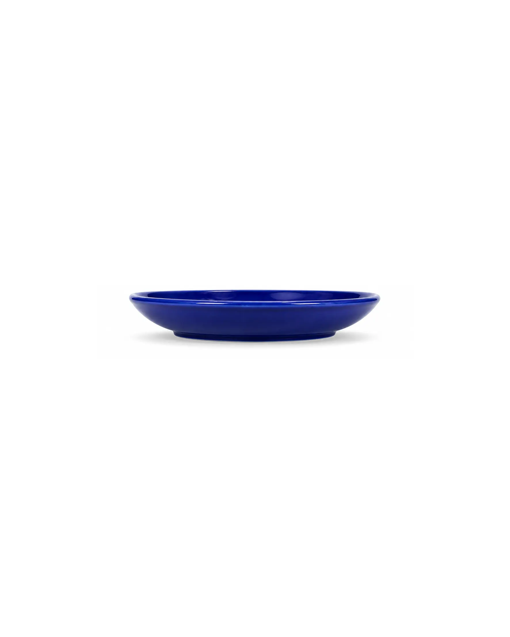 09-navy-plate-side
