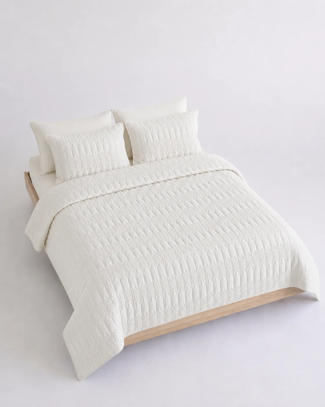 kaj-ivory-white-bedding-output-02