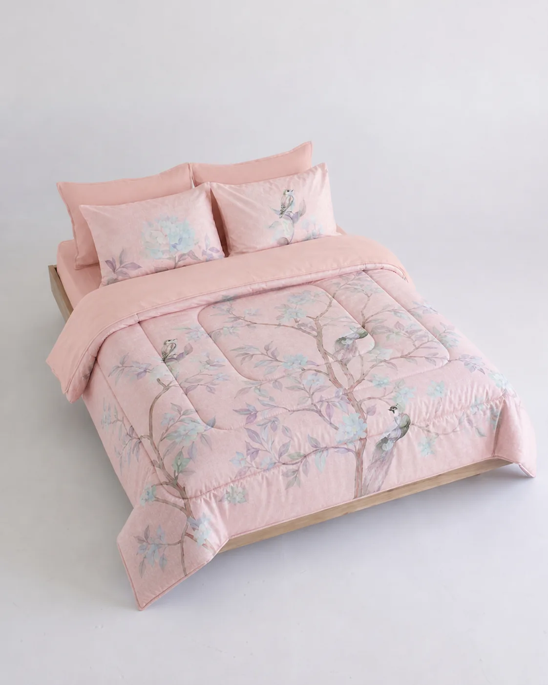 pink-bird-studio-02